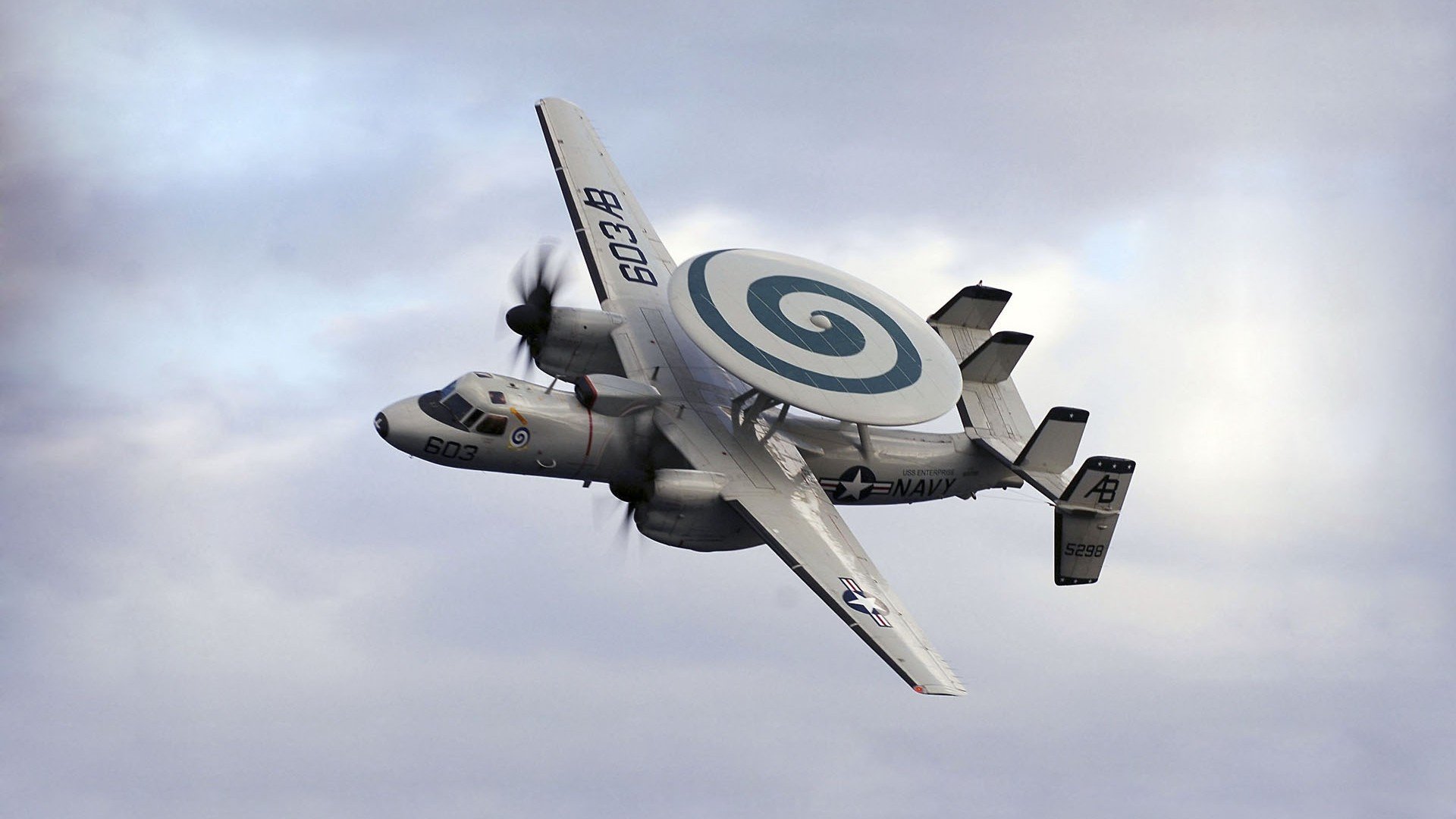 九游网游官网-篮球场边广告系统全面更换为智能模式，篮球赛广告位