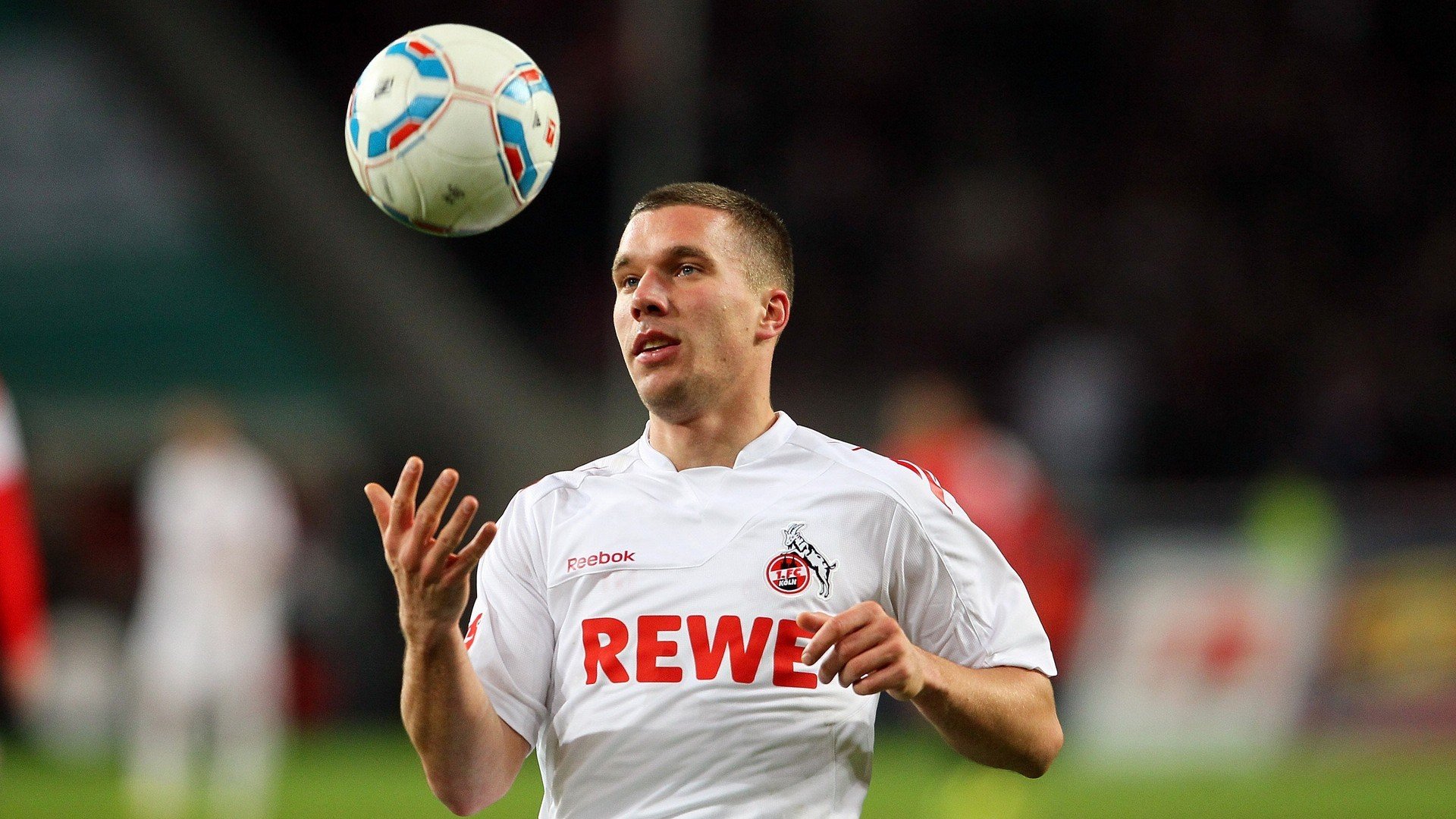 “英超进入倒计时，冠军争夺火药味浓厚”，英超冠军 2021